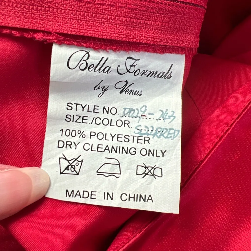 Bella Formals by Venus Red Formal Bridesmaid Dress‎ Embroidered Sleeveless - Image 7