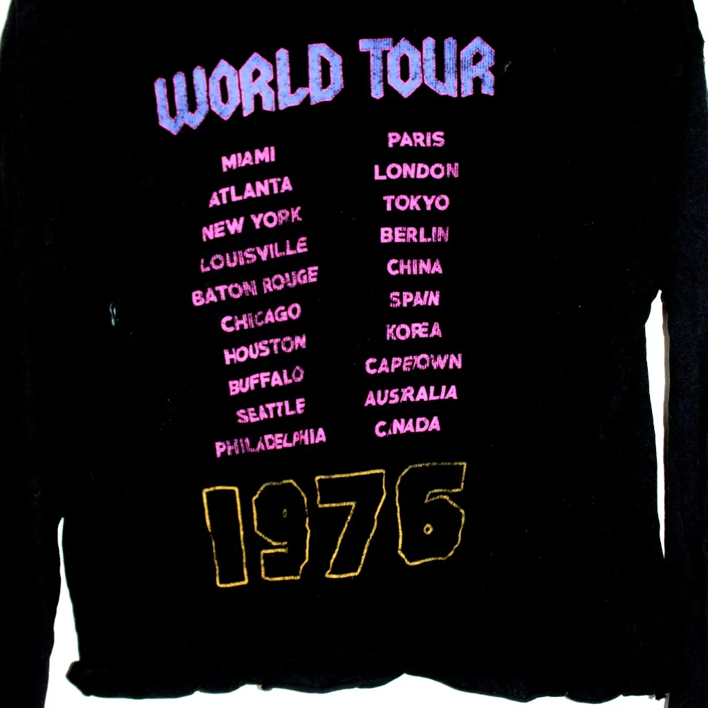 NWOT Highway Tour /World Tour Graphic Tee - Image 6