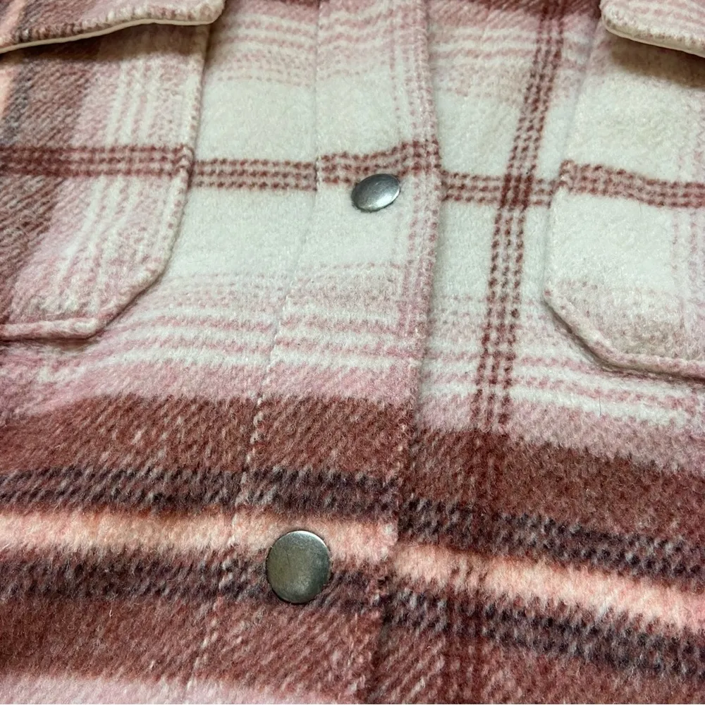Old Navy Pink Plaid Shirt Jacket Shacket - Image 6
