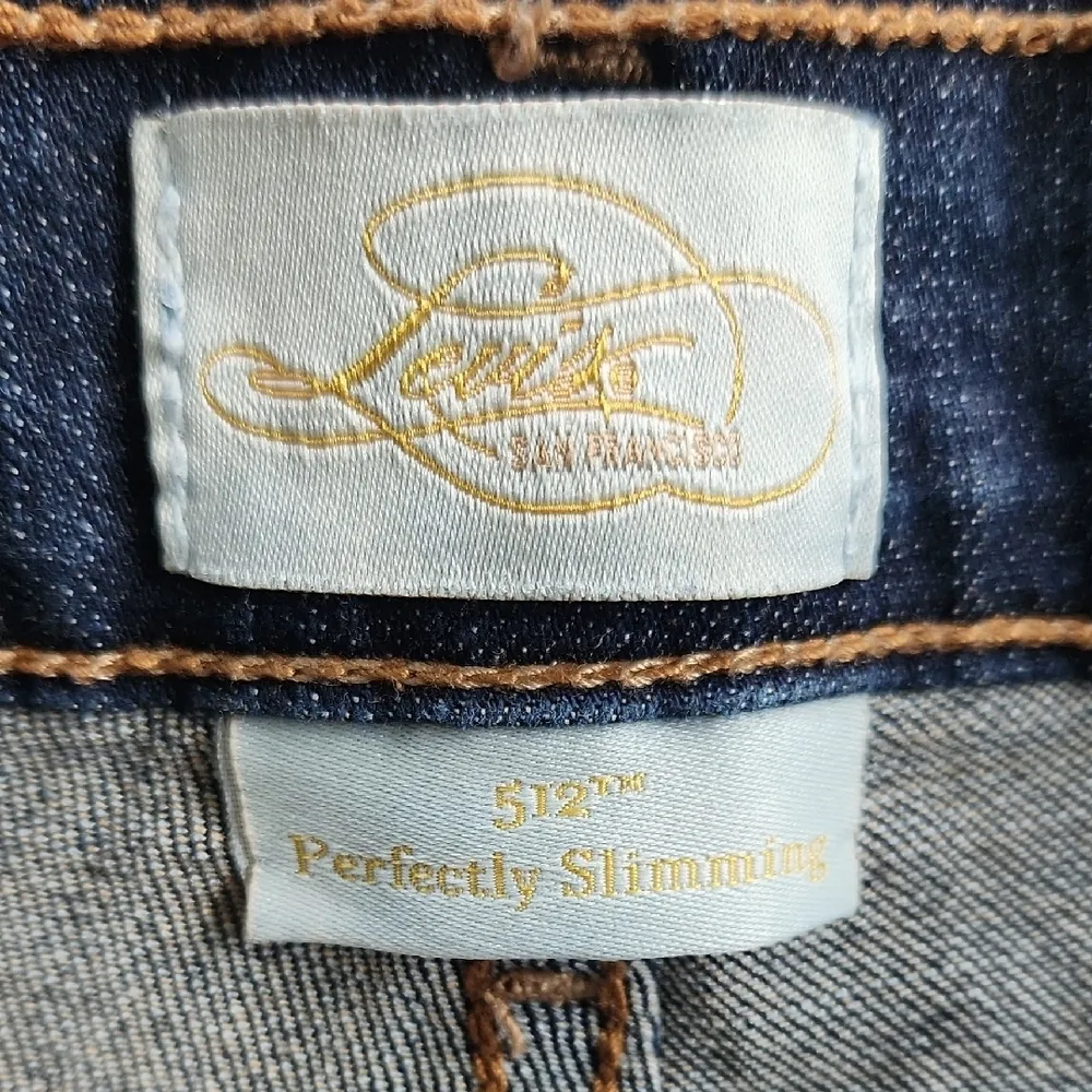 Levi's 512 Perfectly Slimming Cropped Capri Jeans Blue 32 - Image 2