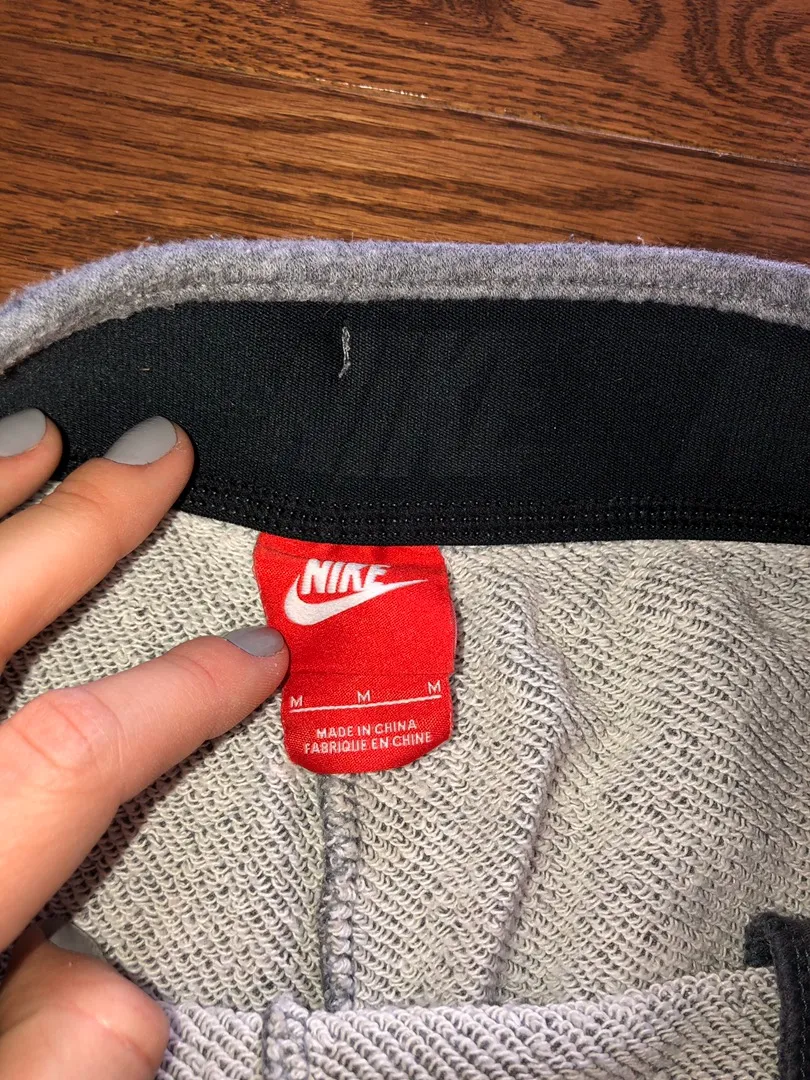 Nike Joggers / Sweatpants - Image 7