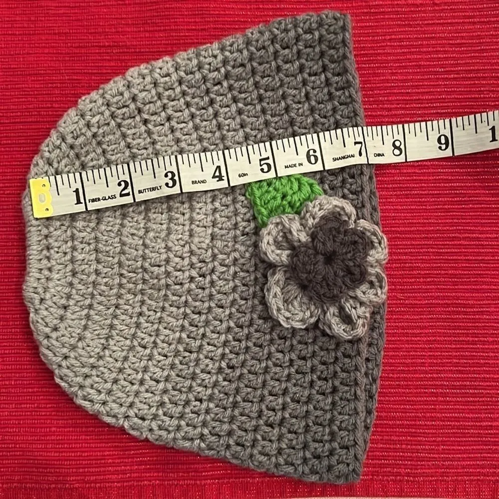 NWT Angelas Designs hand crocheted variegated grey ponytail hat flower accent Gray - Image 7