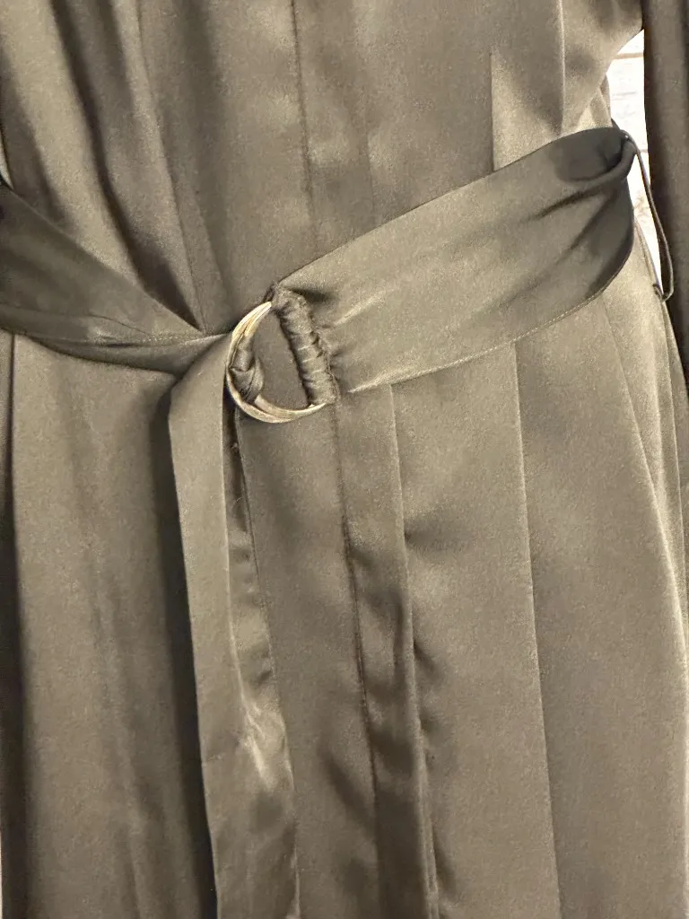 Zara olive green satin grommet detail belted Ring Trim maxi shirtdress Size Medium - Image 6