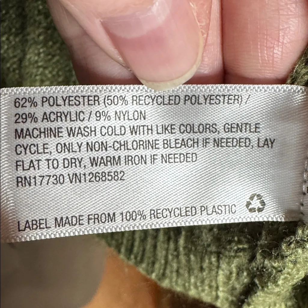 Wild Fable Sage Green Ribbed Knit Crop Top Sleeveless Size Medium - Image 4