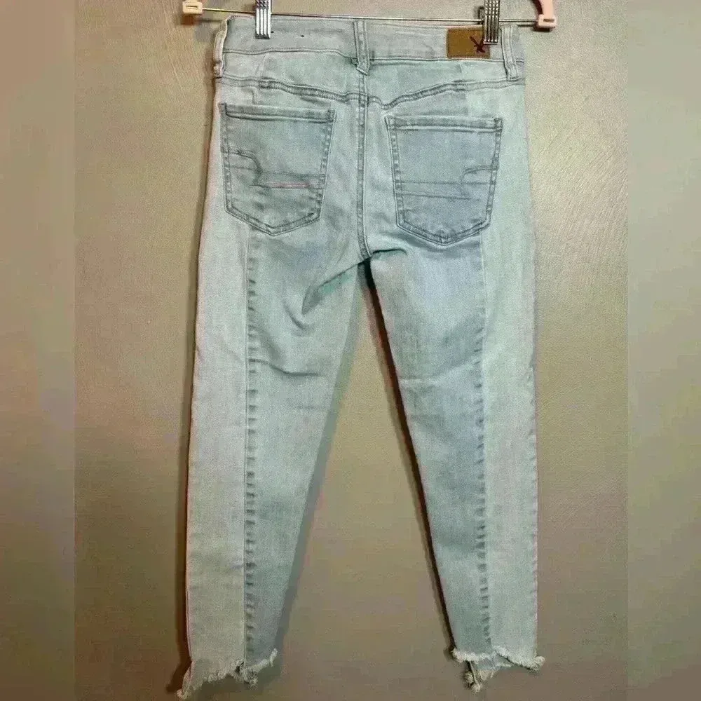 American‎ Eagle Super Stretch Jeggjng Crop Light Two Toned Wash Size 2 - Image 4