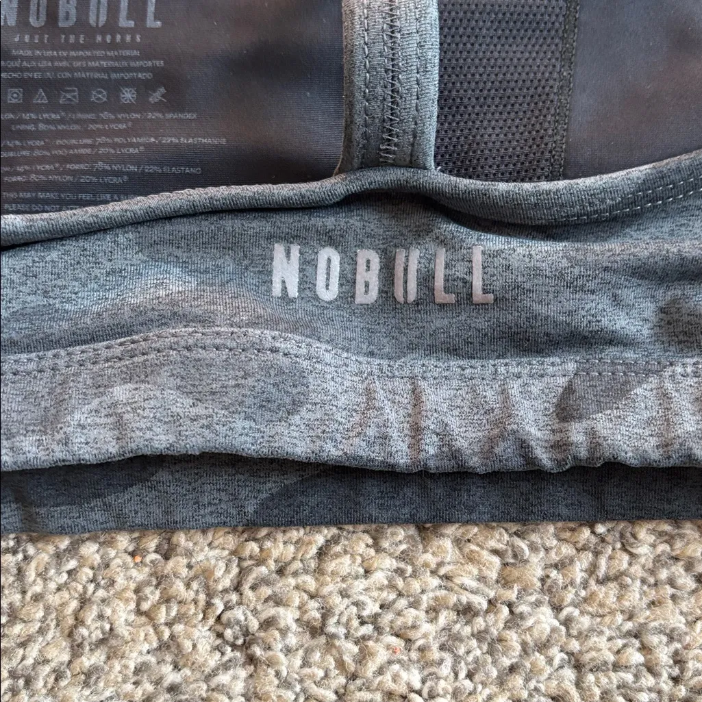 NOBULL High Neck Sports Bra size medium - Image 4