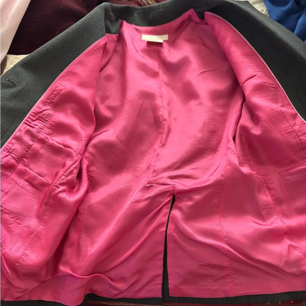 Vertigo Paris women’s grey blazer pink satin lined. Made in France Small - Image 5