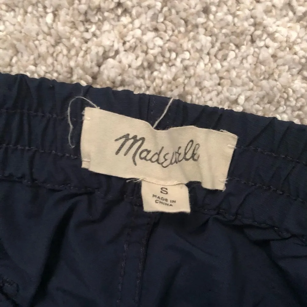 pull on active wear elastic waist drawstring shirt, size small - Image 4