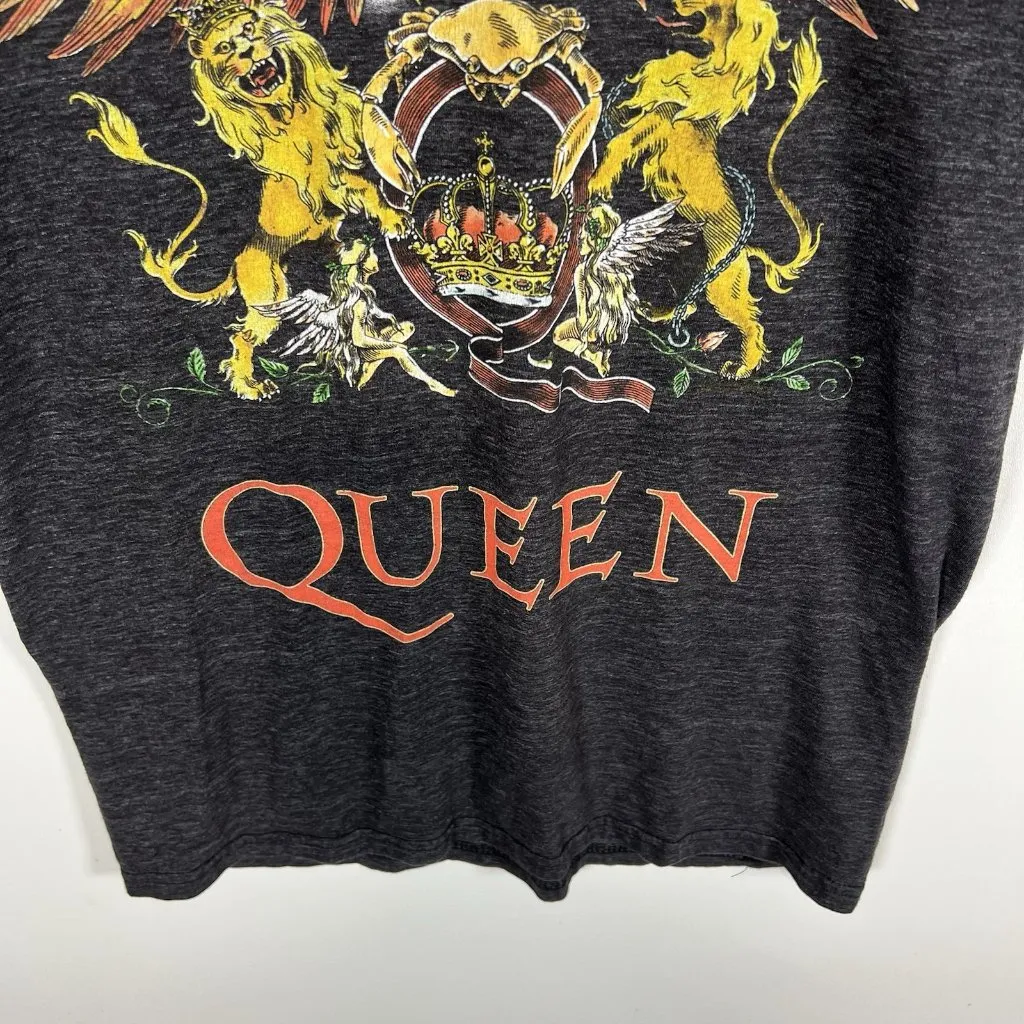 Queen Crest Gradient Logo Graphic T - Image 3