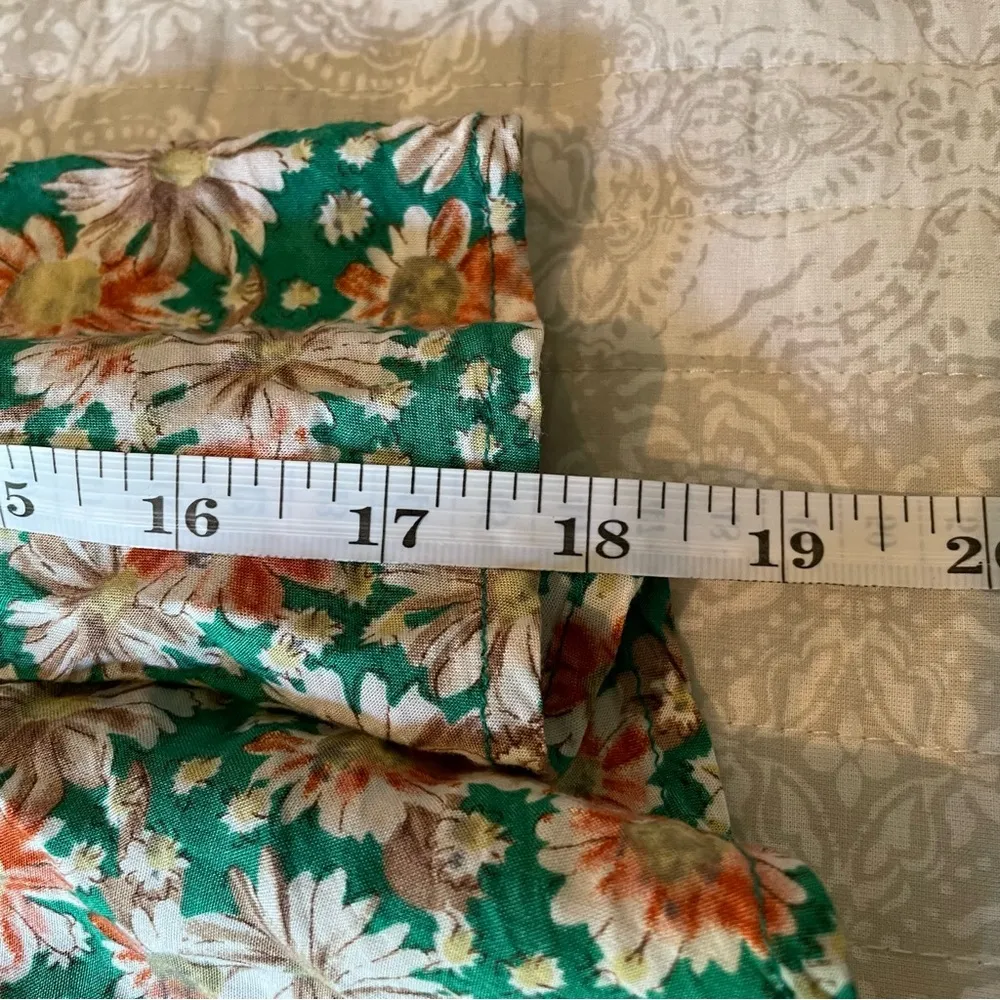 Timing Green Floral Spaghetti Strap Flowy Crop Tank Top Large - Image 7