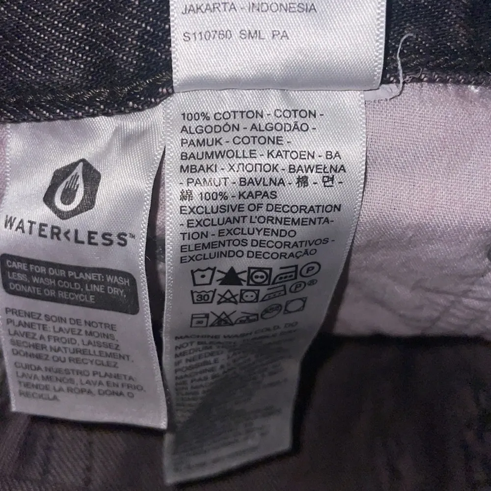 Levi’s Women’s Sz 24 Ribcage Ankle Straight Jeans in Tinted Sky Black - Image 6