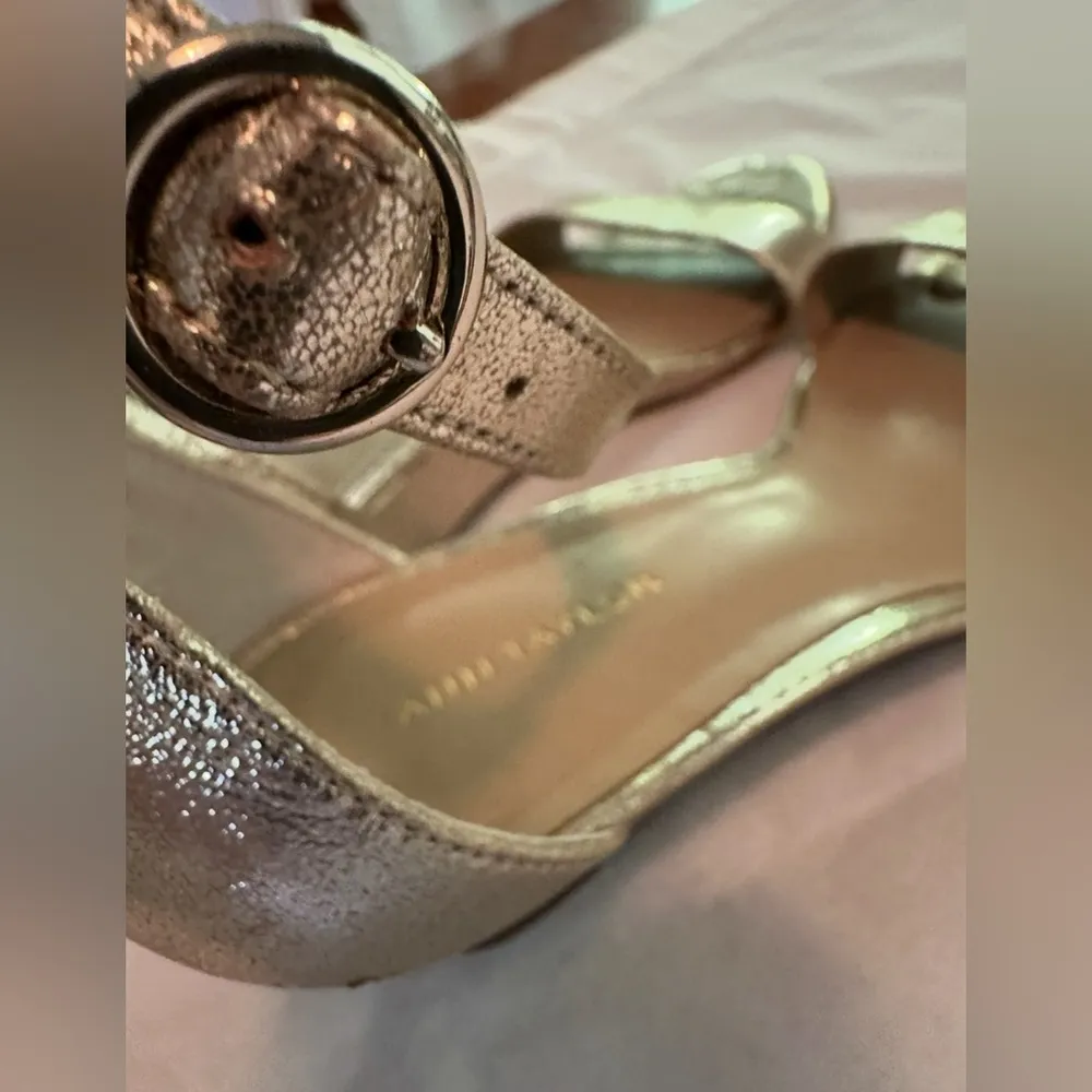 Ann Taylor gold metallic wedge sandals 7 1/2M - Image 5