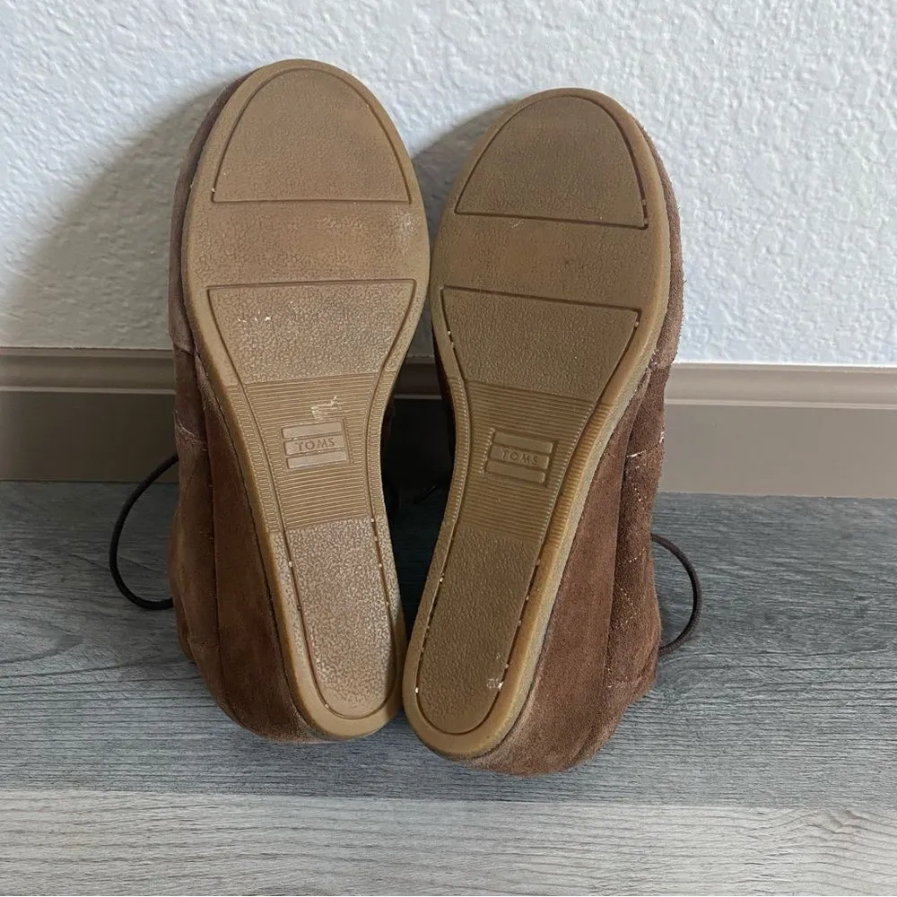 TOMS Ankle Booties Suede Wedge Shoes Brown Shearling  Lined 9 - Image 6