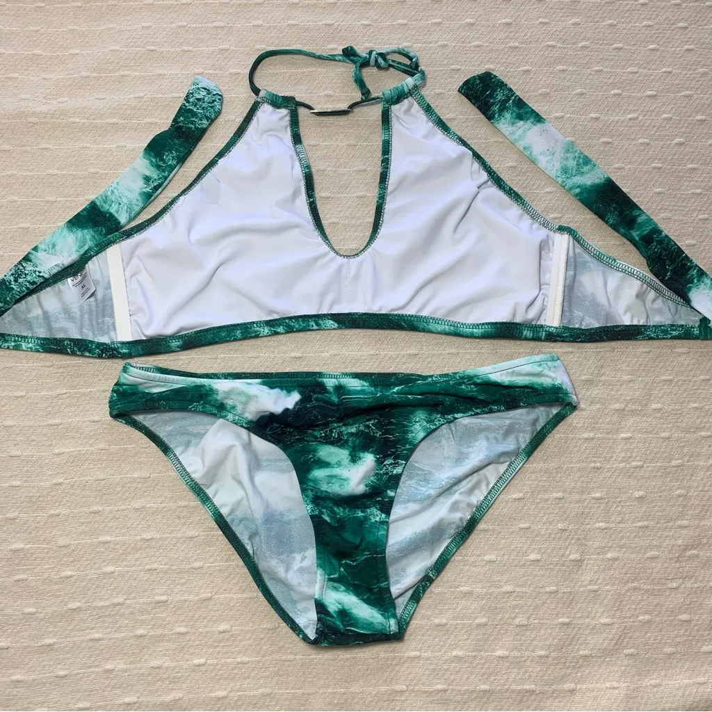Venus‎ Womens Swimsuit Bikini Size 16 Green&White - Image 3