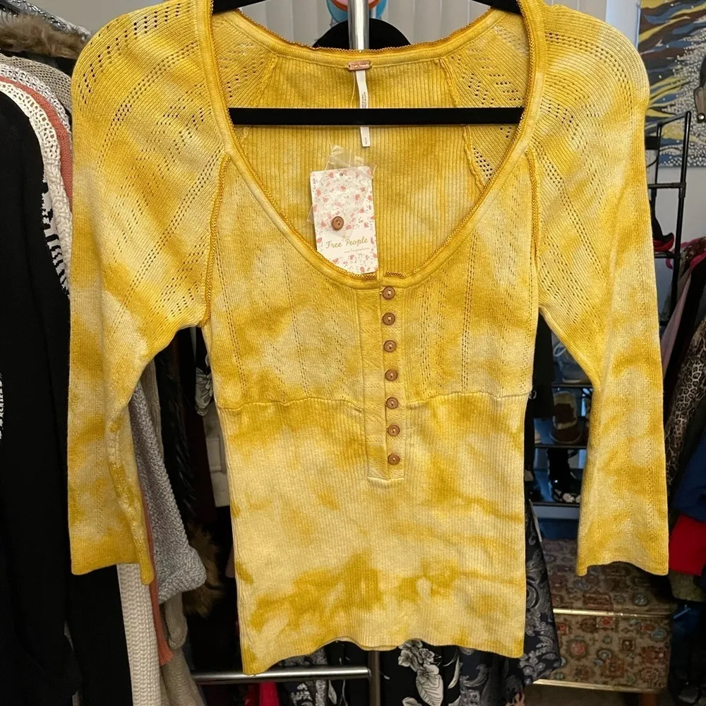 Free People Rory Tie Dye Printed 3/4 Sleeve Henley Buttered Up Top Sz S - Image 5