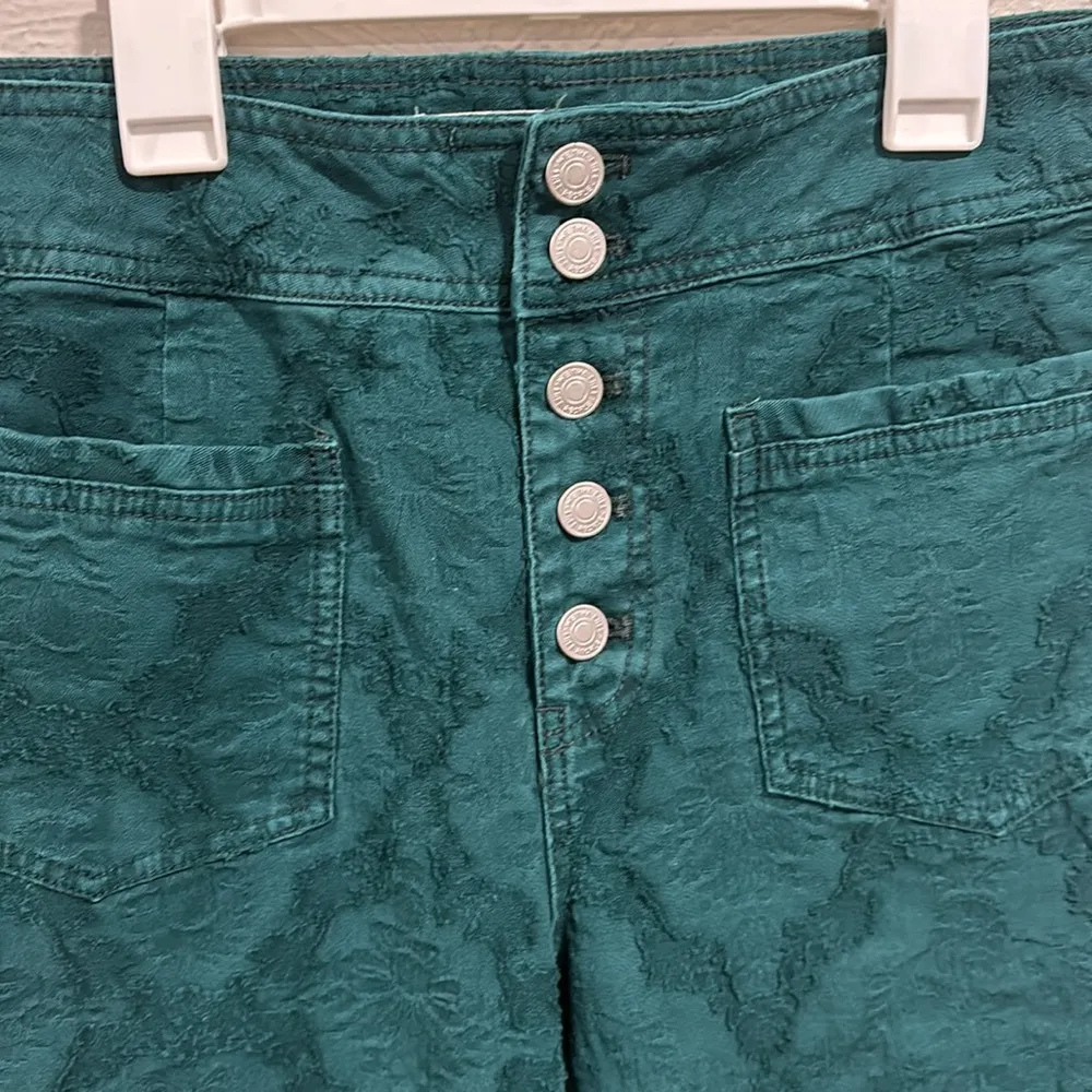 Free People Liv Flare Leg Cropped Jeans Size 31 - Image 3