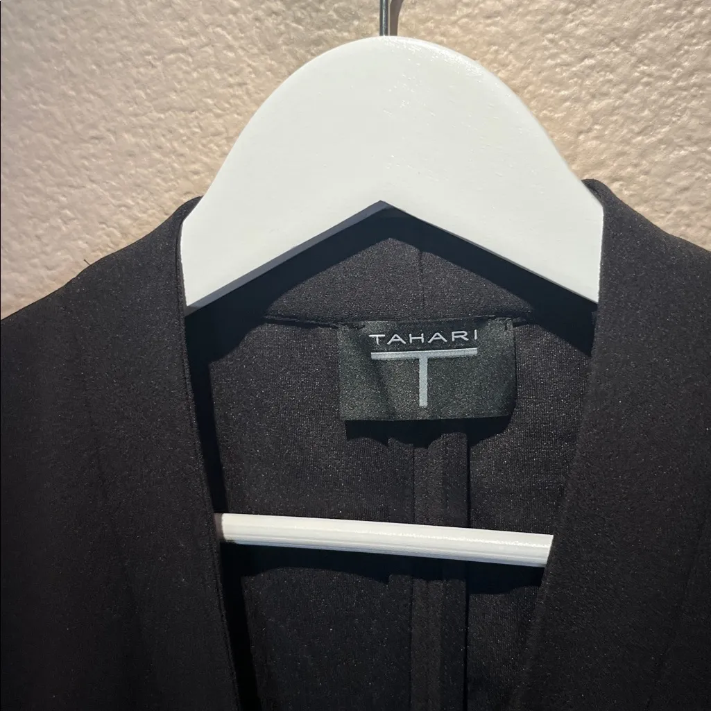 New T Tahari Women’s Blazer Suit Jacket Size Small Ruched sleeves NWT - Image 3