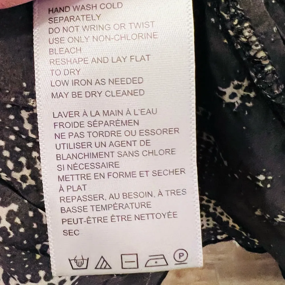 Urban Outfitters Lucia Black and Cream Floral Plisse Mini Dress Small Petite - Image 8