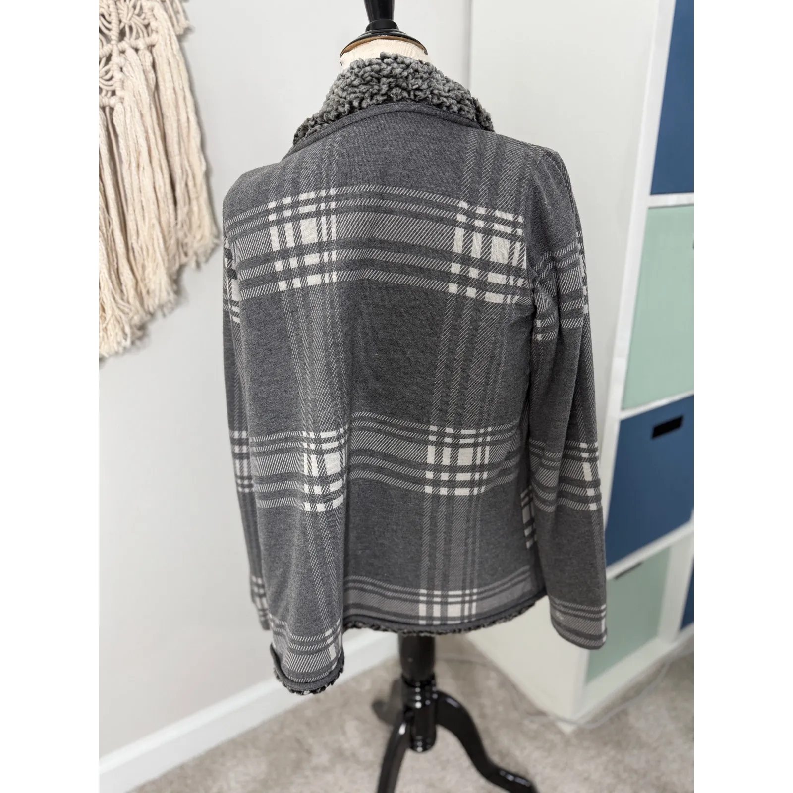 Women's Gray Plaid Sherpa Fleece Lined Open Draped Cardigan Small Cozy Cabincore - Image 2