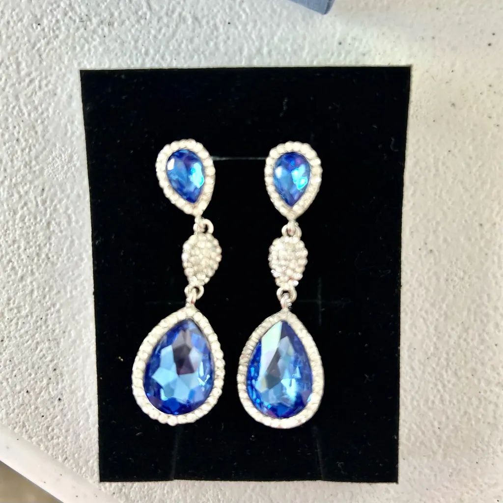 NIB!EleQueen Women Cubic Zirconia Teardrop Y - Image 6