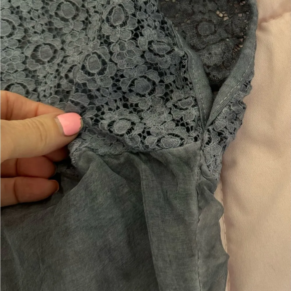 H Trend Made in Italy grey silk 3/4 sleeves blouse, size L boatneck lace lined Gray Size L - Image 8