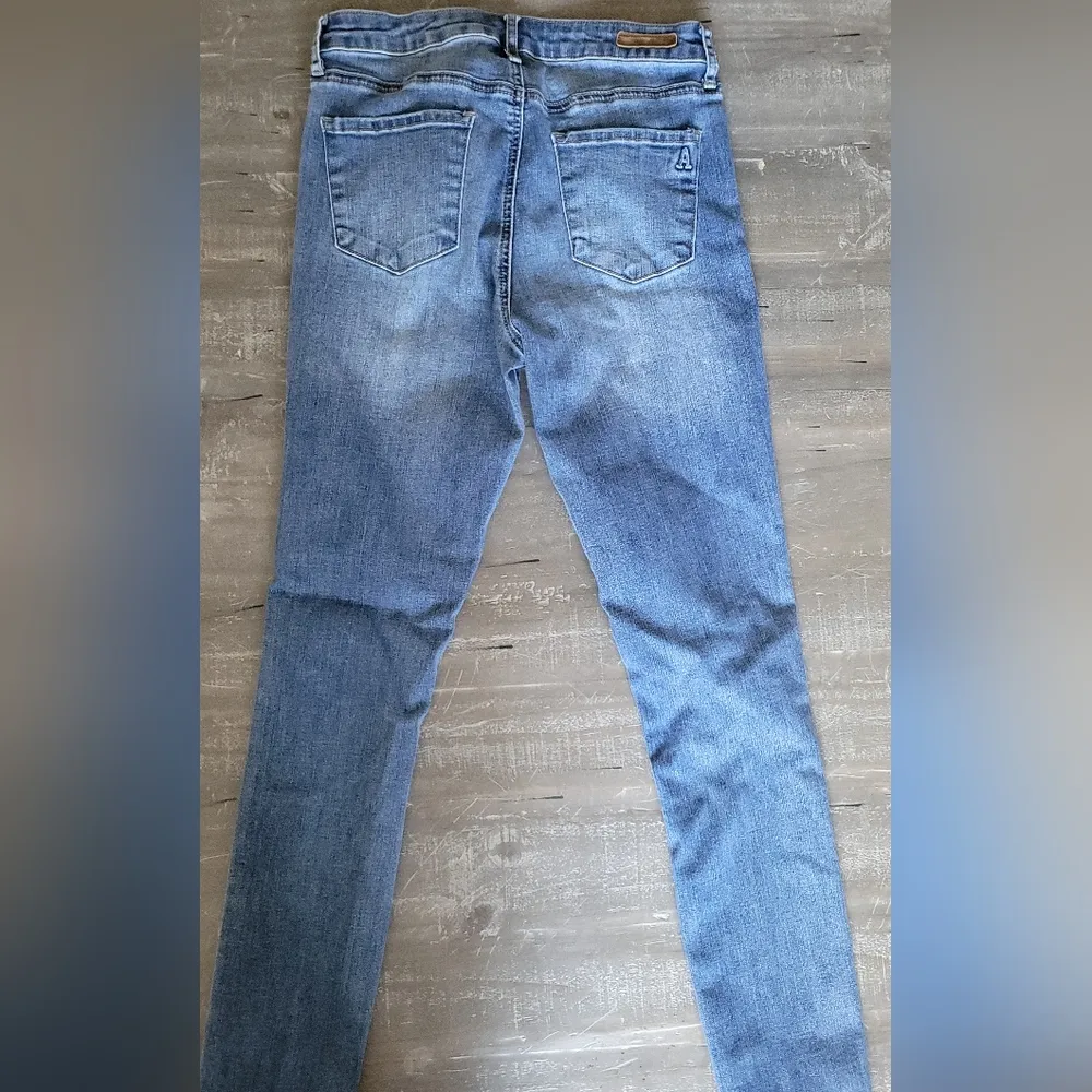 Articles of Society Jeans Size 27 - Image 4