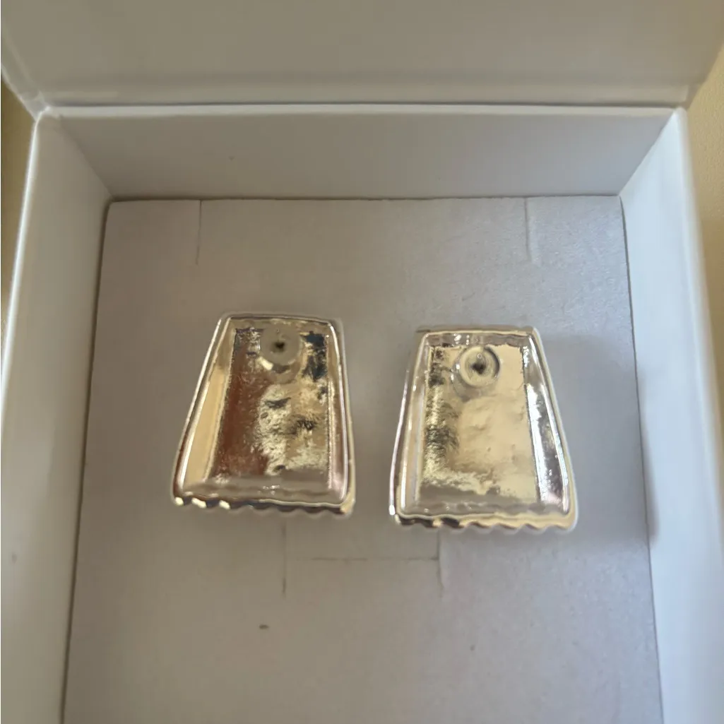 Heaven Mayhem Ribbed Maxi Earrings Silver - Image 9