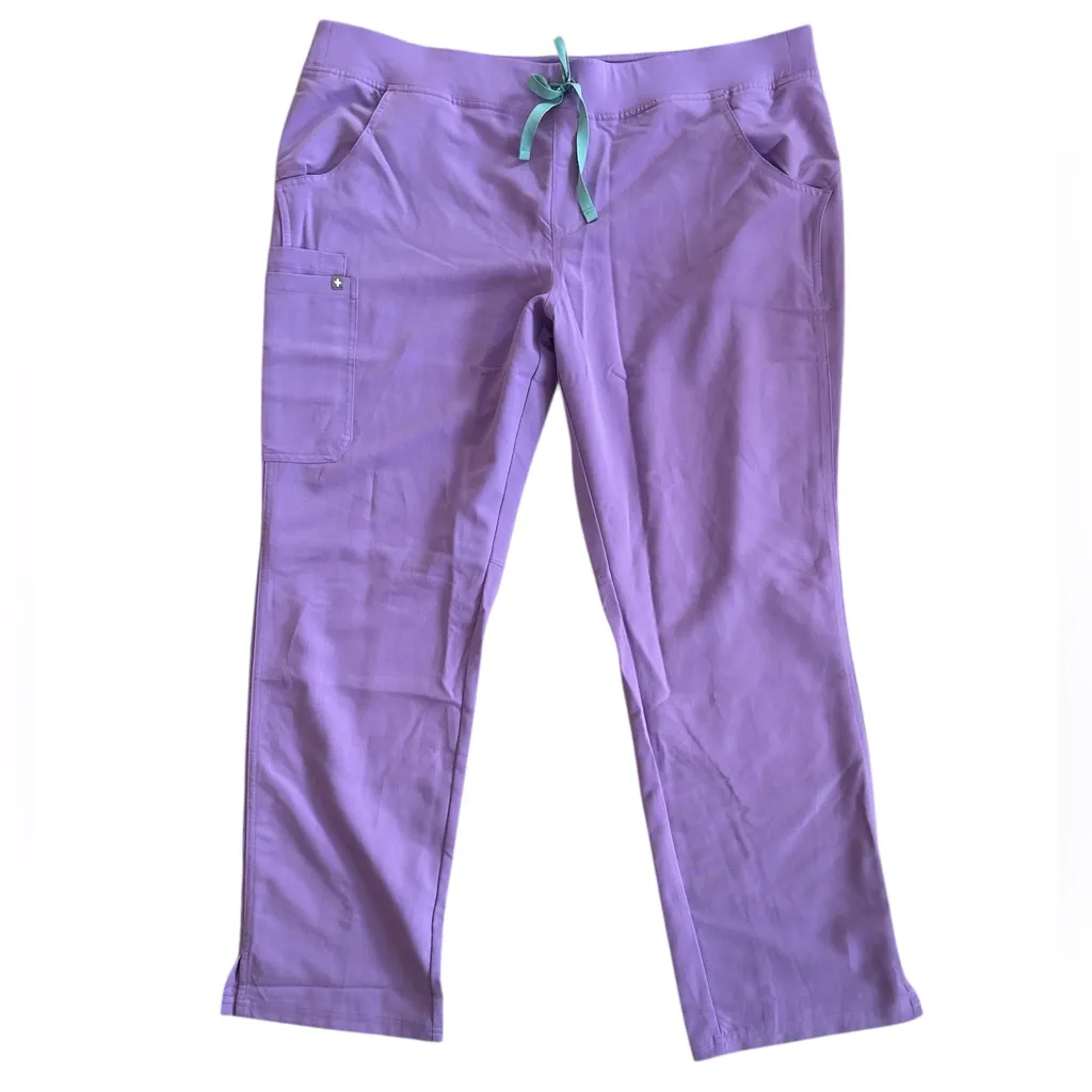 Figs Kade Cargo Scrub Pants in Lilac Dawn Size XXL Tall Gently Used - Image 3