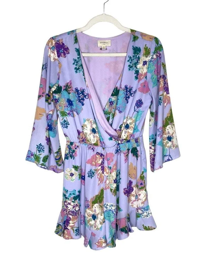 everly Floral Pleated 3/4 Sleeve V-Neck Ruffle Romper Medium Purple Lightweight - Image 2