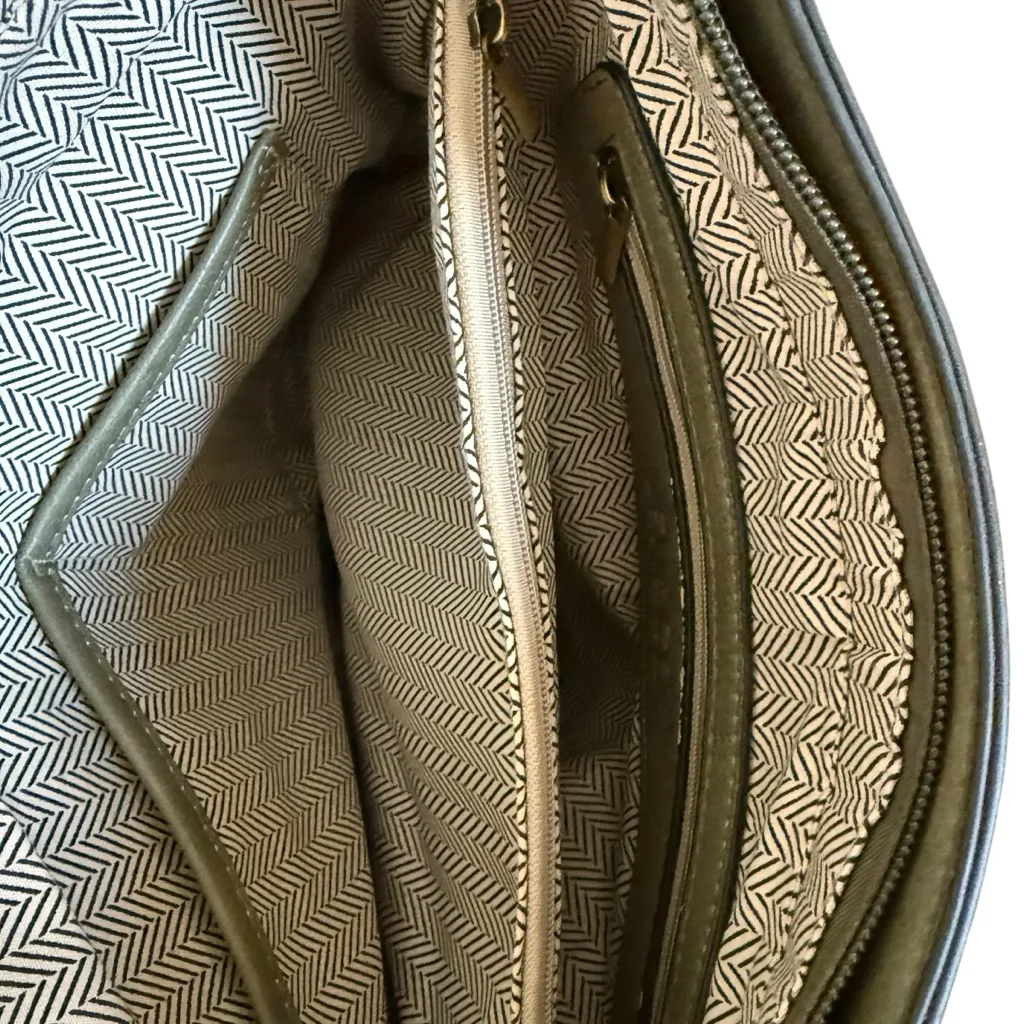 Jen & Co Nina Vegan Crossbody Purse in Olive Green - Image 8