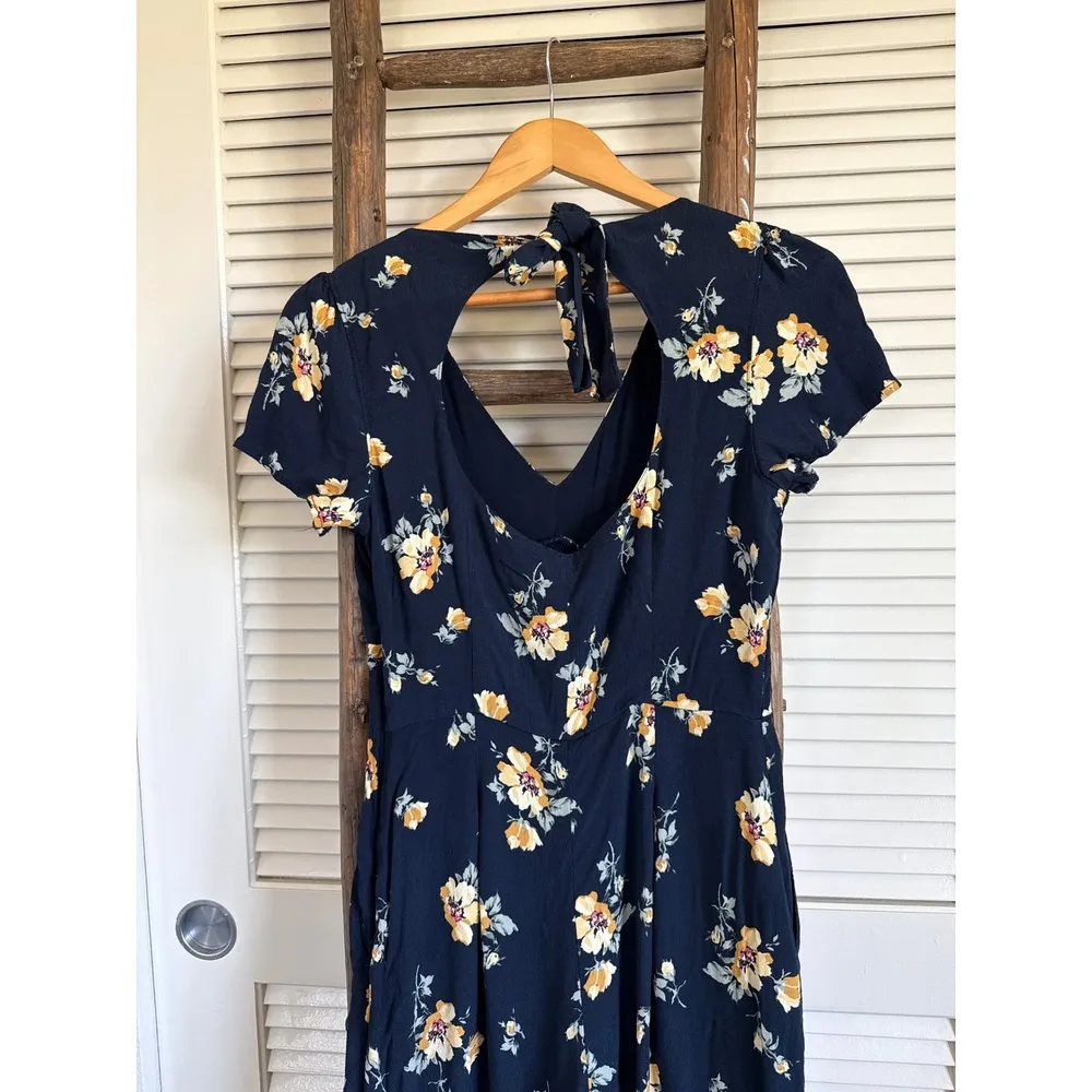Abercrombie & Fitch Floral Jumpsuit Tie Back V Neck Casual Romper Size S - Image 5