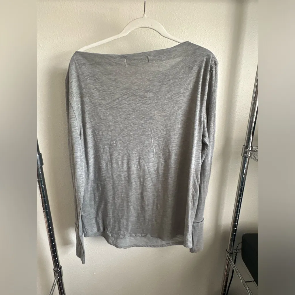 FREE PEOPLE. WE THE FREE Gray long sleeve Shirt. - Image 2