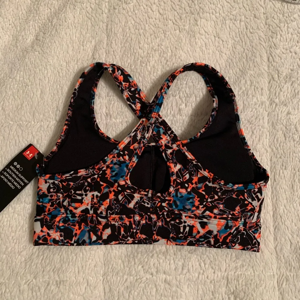 Under Armour Cross-Back Sports Bra - Image 3