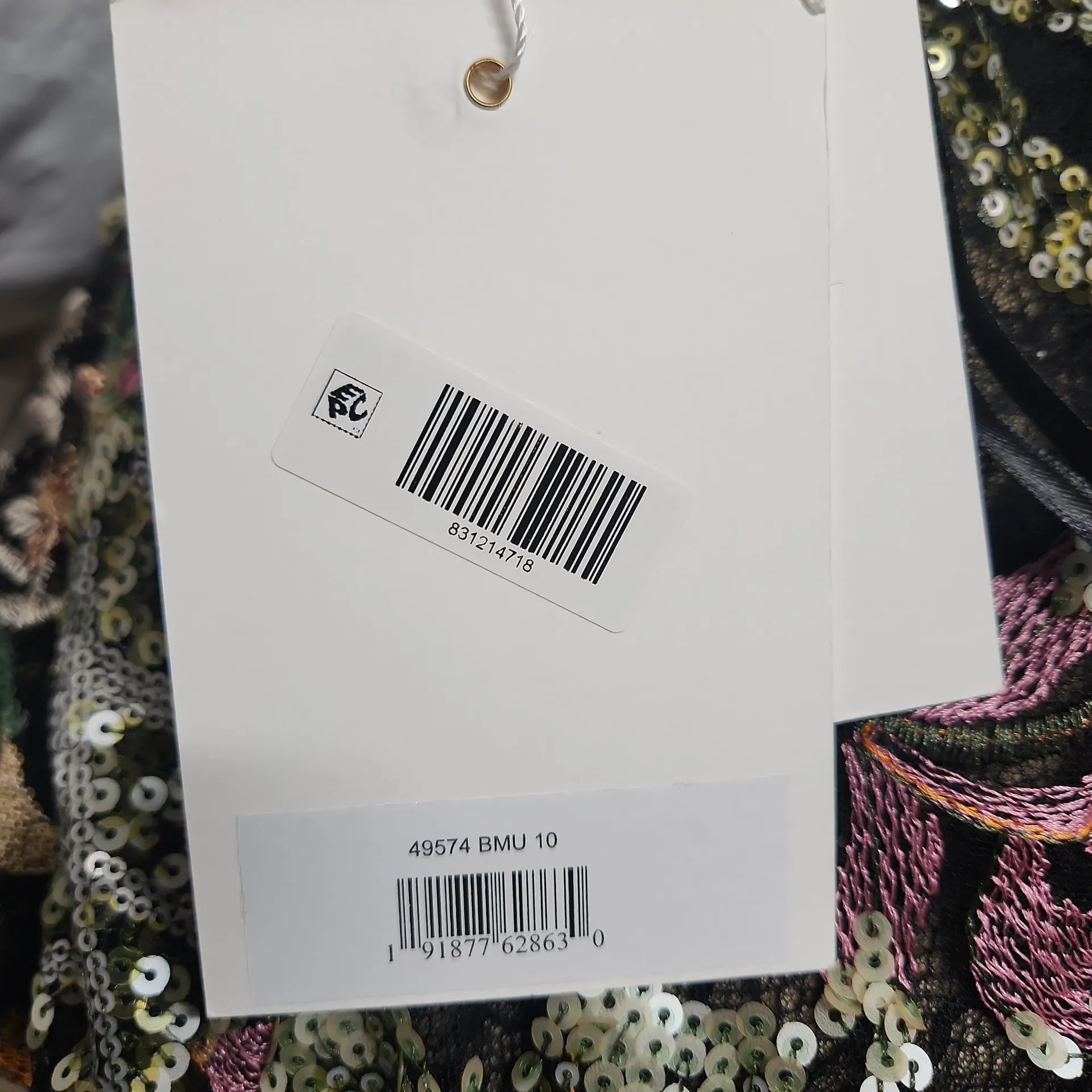 MAC DUGGAL EMBELLISHED FLORAL ONE SHOULDER GOWNRegular price$698  size 10 - Image 9