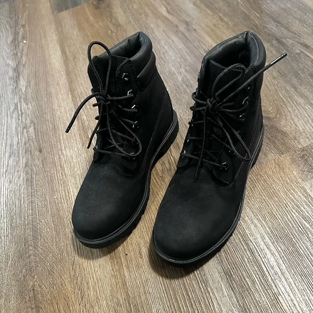 Black Women Timberland Boots - Image 3