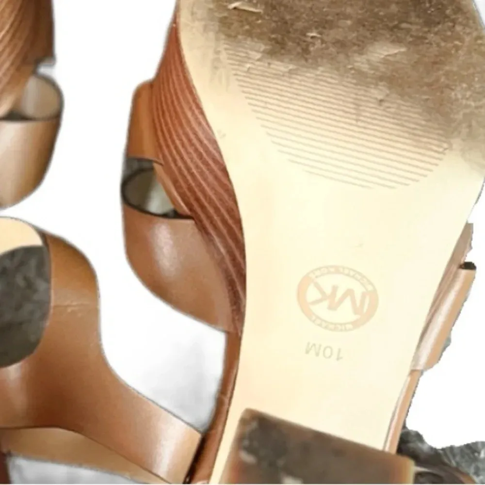 Rare Michael KORS Tara Floral
Embellished Leather Platform Heel
4.5" Sz 10 Boho - Image 7