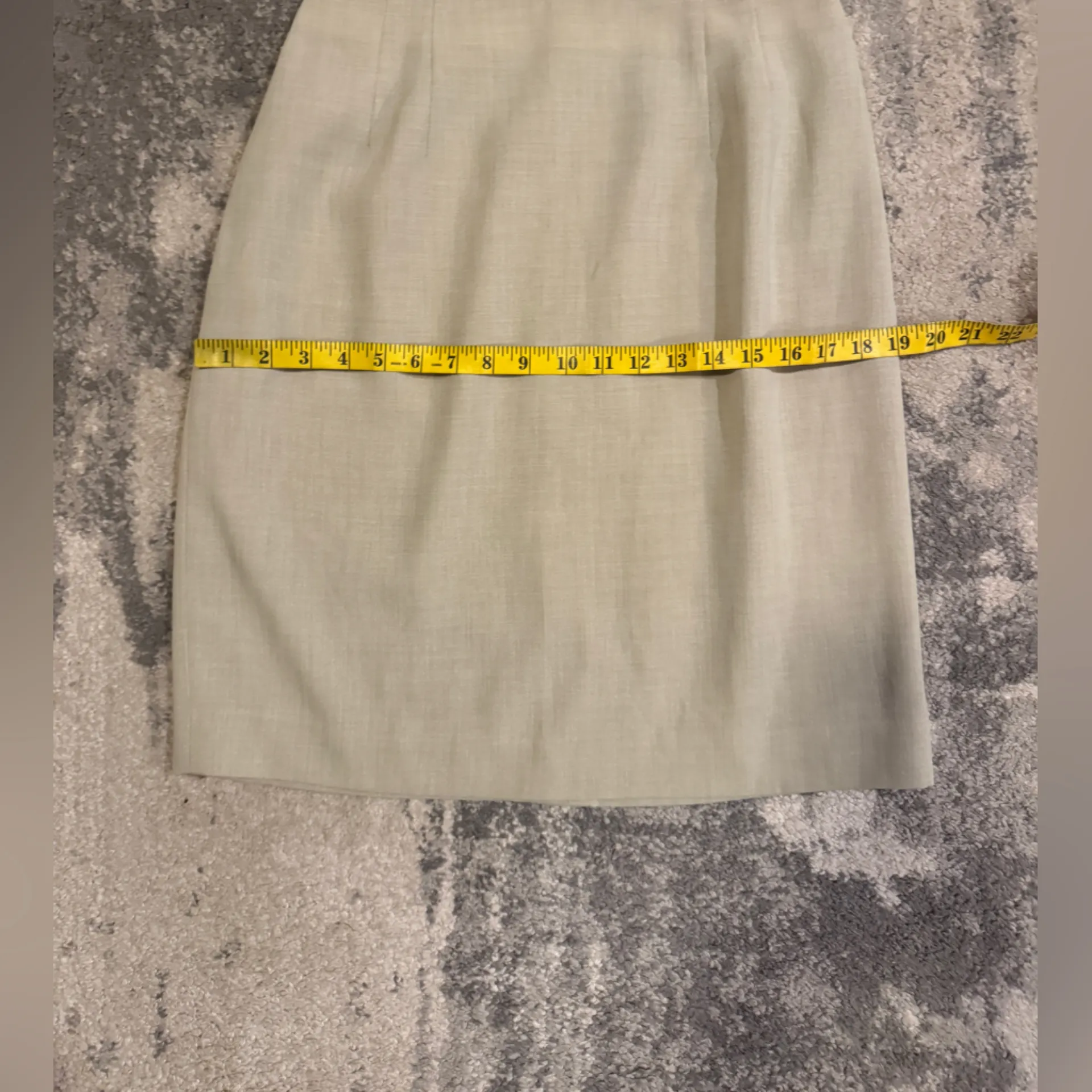 Laura Scott Elegant Cream Pencil Skirt - Image 5