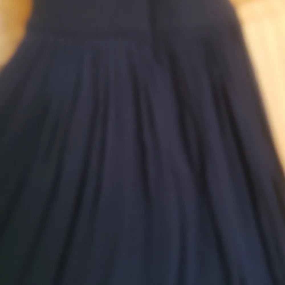 Alice & Olivia / u.o. Anna pleated crop cutout dress - Image 9