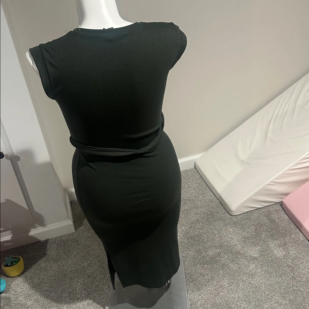 Francesca’s Alya Olive Green Ribbed Midi Sleeveless tie waist dress‎ size small - Image 5