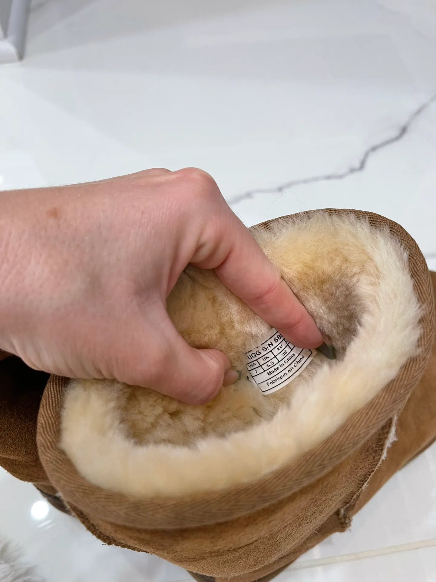 UGG Short Chestnut - Image 3