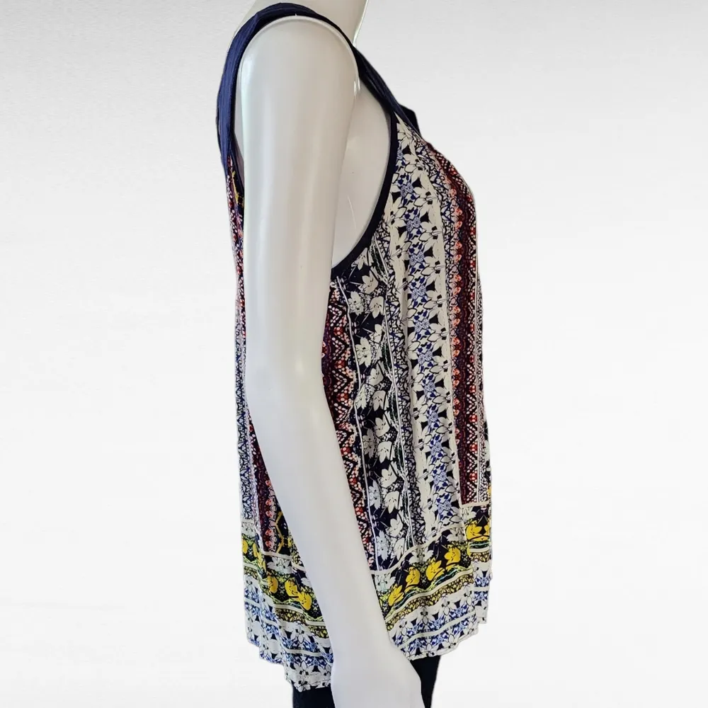 Unique Spectrum Blue & White Floral Pattern Caged Sleeveless Blouse Size Medium - Image 3