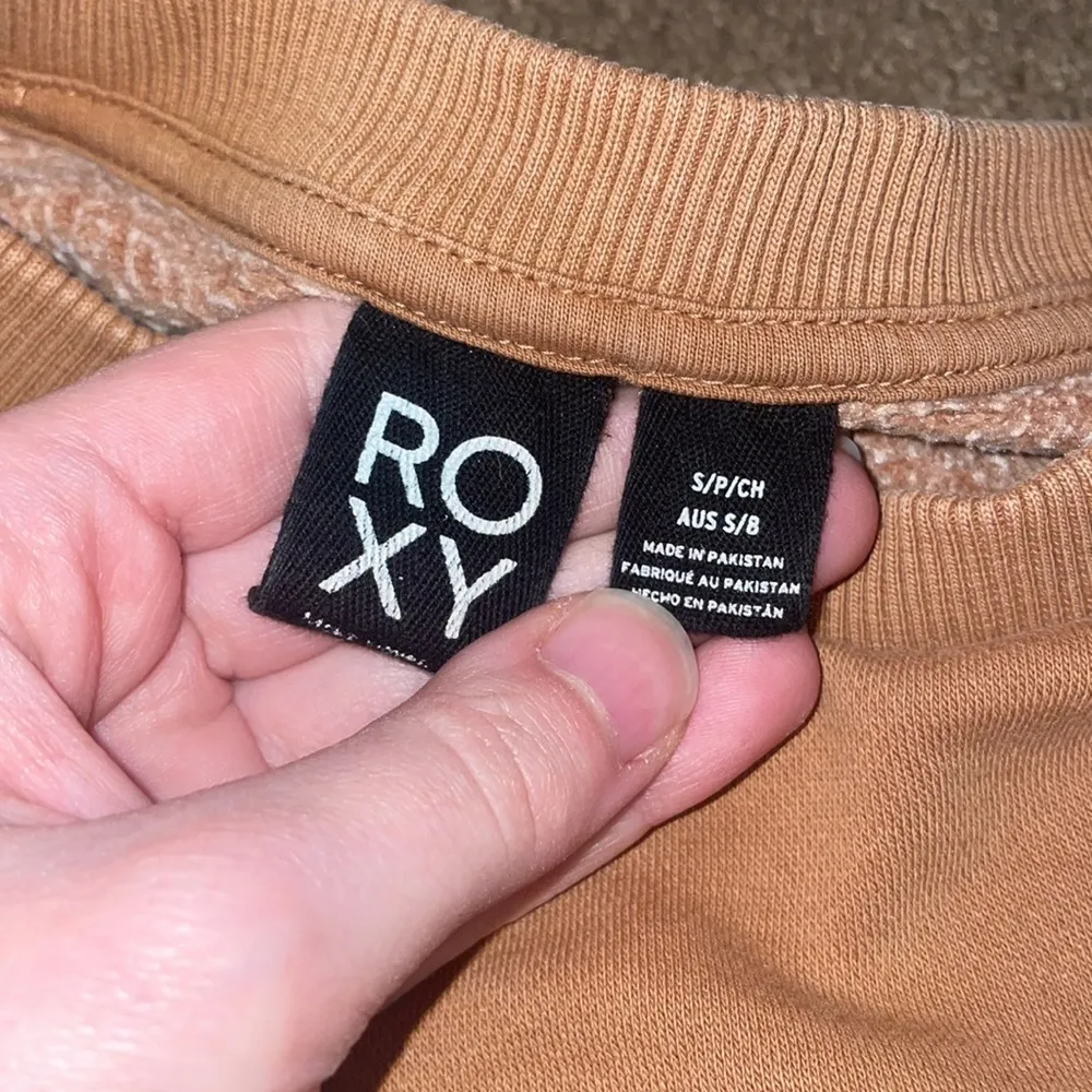 Roxy floral crewneck! - Image 2