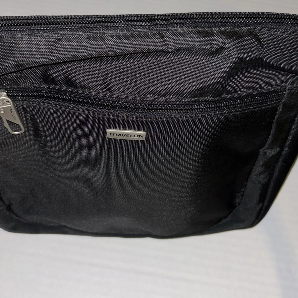 Travelon Sleek Black Shoulder Bag - Image 7