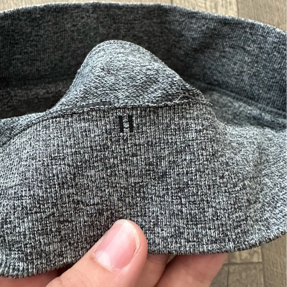 Bo+Tee Seamless Scoop Sports Bra in Gray Marl - Image 5