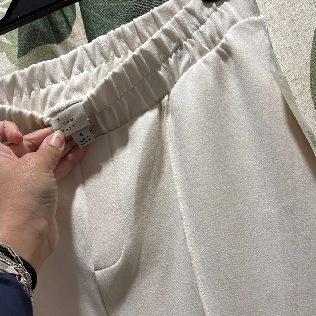 a new day Cream Women's Trousers - Image 2