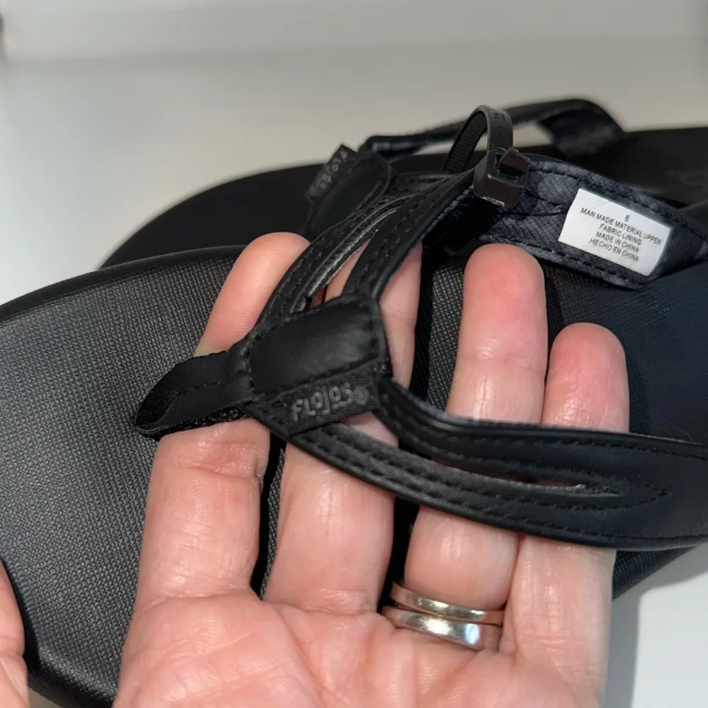 FLOJOS Sandals Women's 6 Classic Slip - Image 6