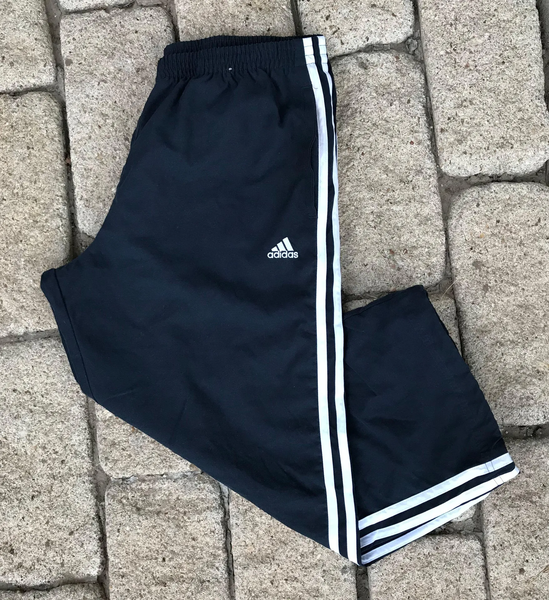 Navy Blue cropped sweats - Image 2