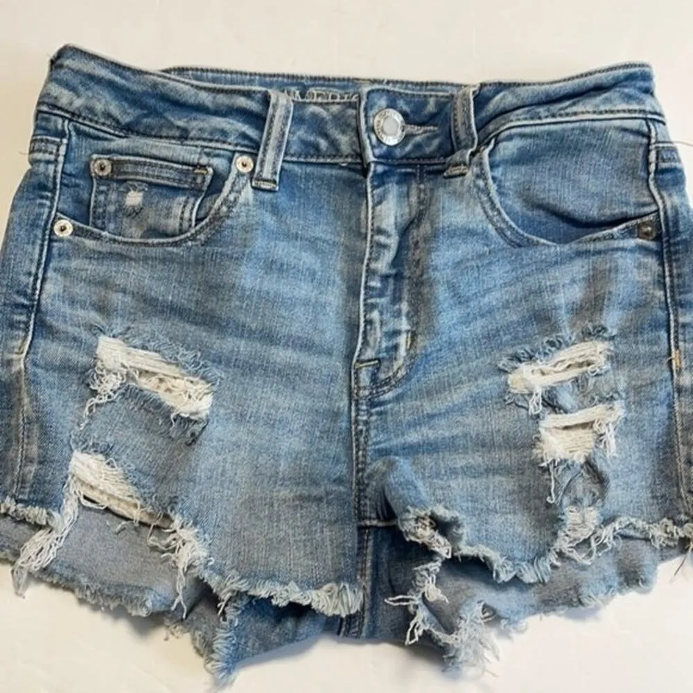 American Eagle Outfitters Hi Rise Shortie Size 4 Distressed - Image 2