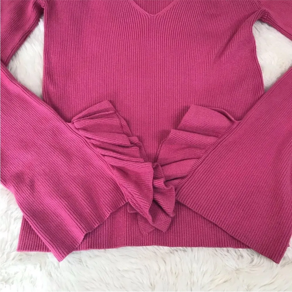 EXPRESS Pink Low Cut Cutout Sweater Top Cold Shoulder Bell Sleeve Medium New‎ - Image 5