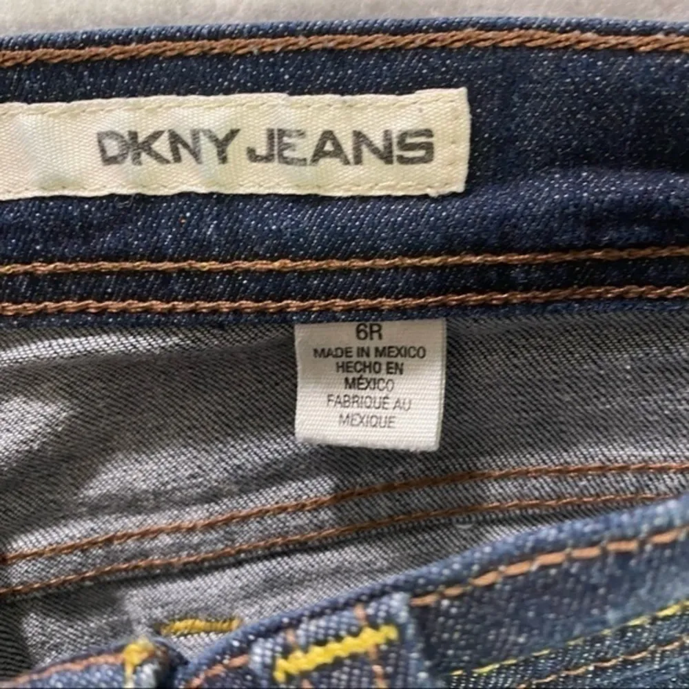 DKNY Stretch‎ Dark Wash Denim Mid Rise Skinny Jean - Image 5